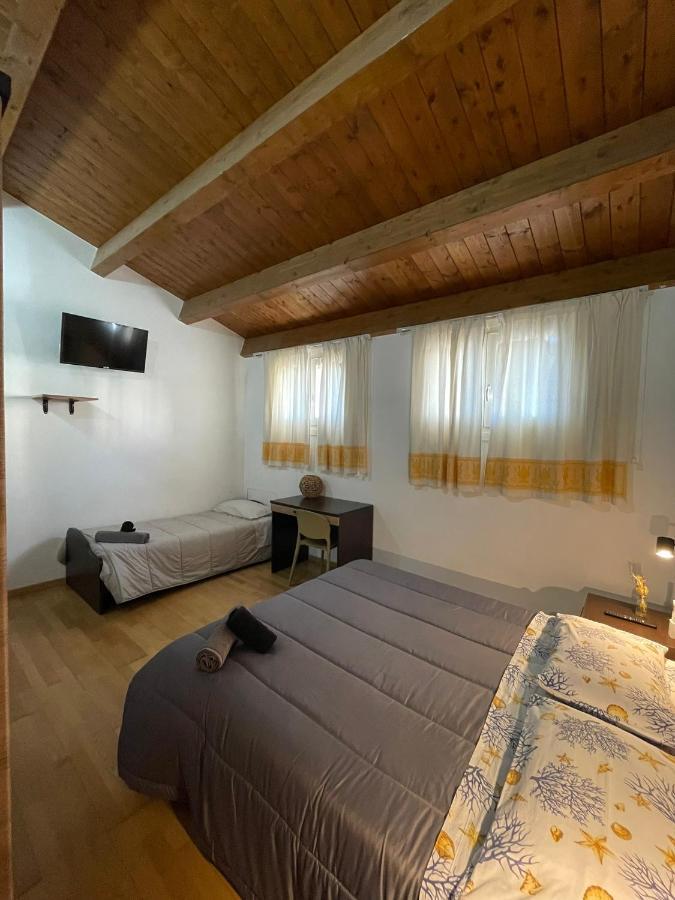 Il Vicoletto Guest House Porto Torres Luaran gambar