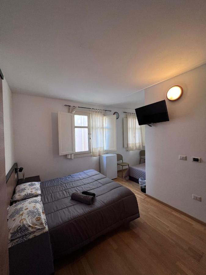 Il Vicoletto Guest House Porto Torres Luaran gambar