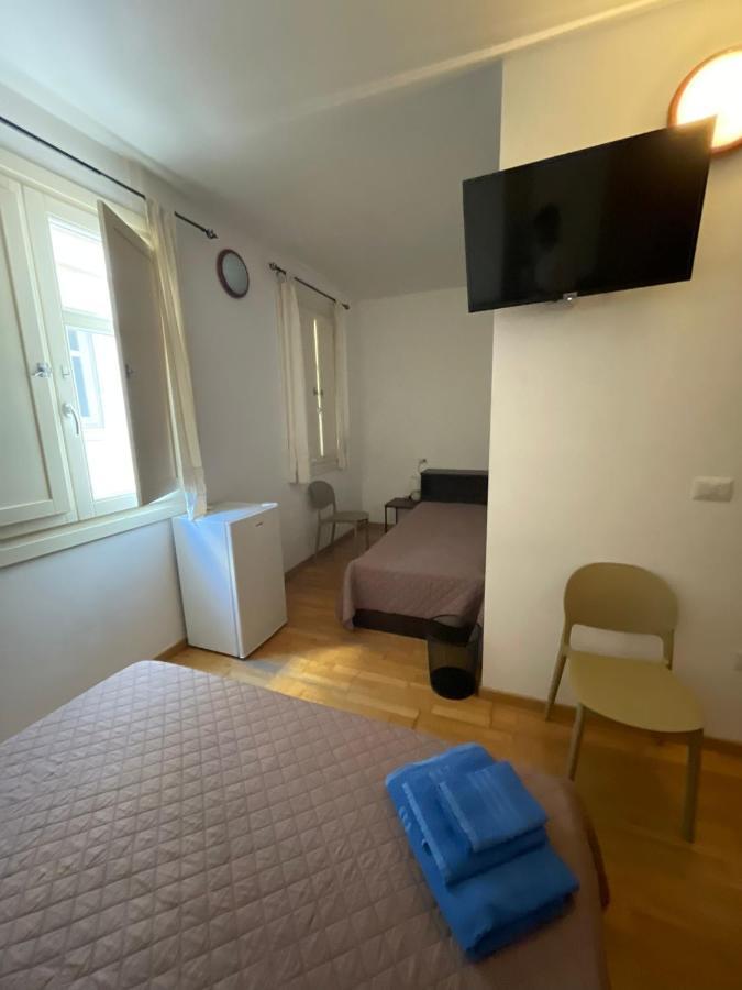 Il Vicoletto Guest House Porto Torres Luaran gambar